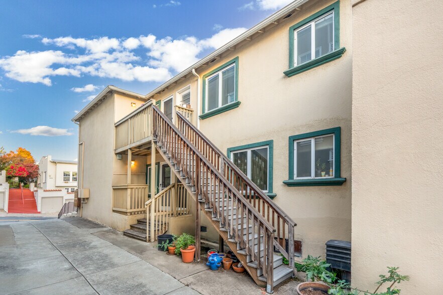 More Photos Of 539 Mandana Blvd, Oakland Apartments For Sale