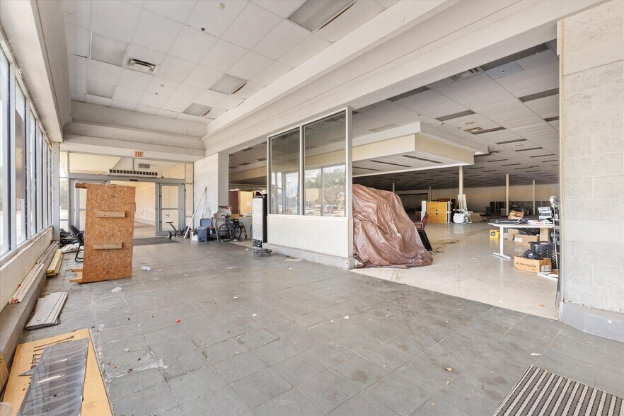 More Photos Of 440-500 W Gulf Atlantic Hwy, Wildwood Unknown For Lease
