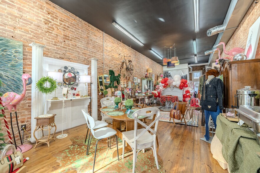 More Photos Of 104 E Main St, Adamsville General Retail For Sale