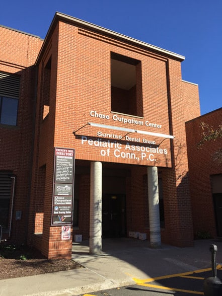 More Photos Of 160 Robbins St, Waterbury Medical For Lease