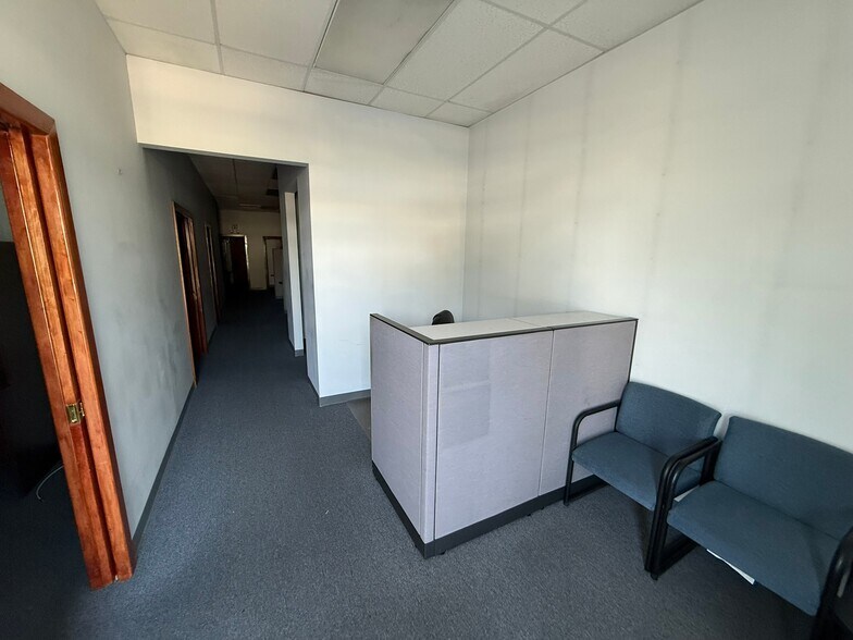 More Photos Of 120A S White Horse Pike, Hammonton Unknown For Lease