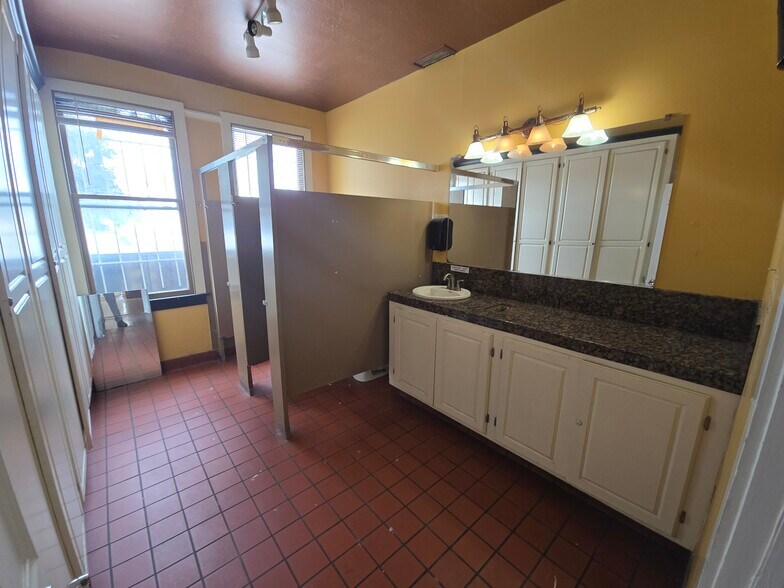 More Photos Of 55 5th St, Gilroy Restaurant For Sale