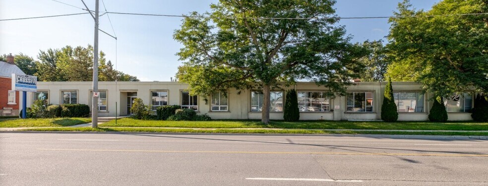 More Photos Of 649 Ontario St, Stratford Flex For Lease