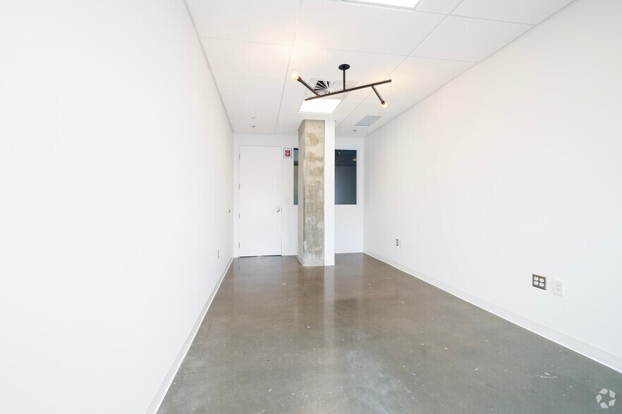 More Photos Of 7236 St Waverly, Montréal Office Residential For Lease