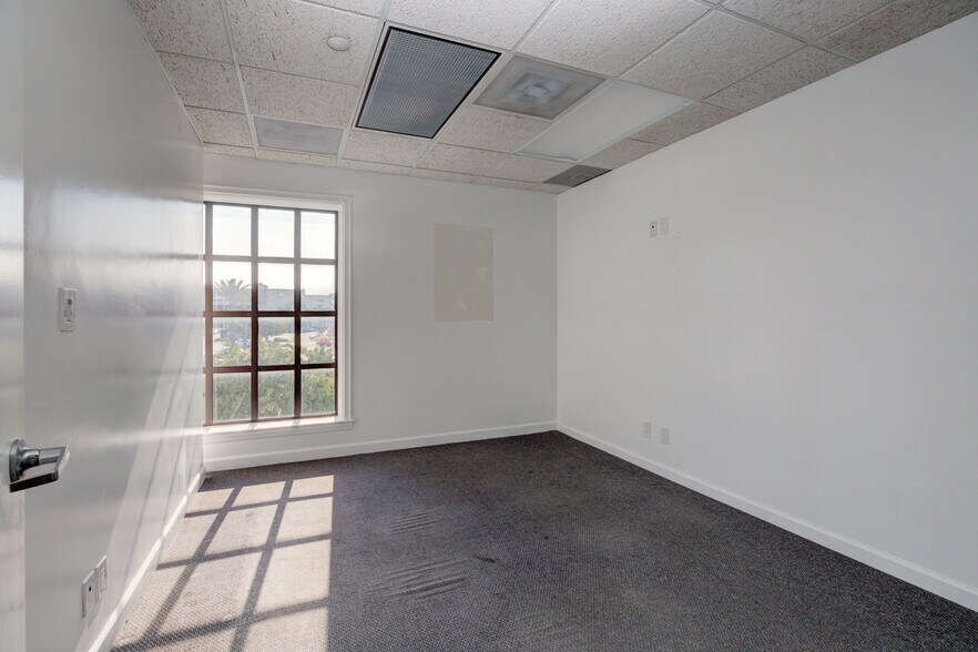 More Photos Of 3440 W Carson St, Torrance Loft Creative Space For Sale