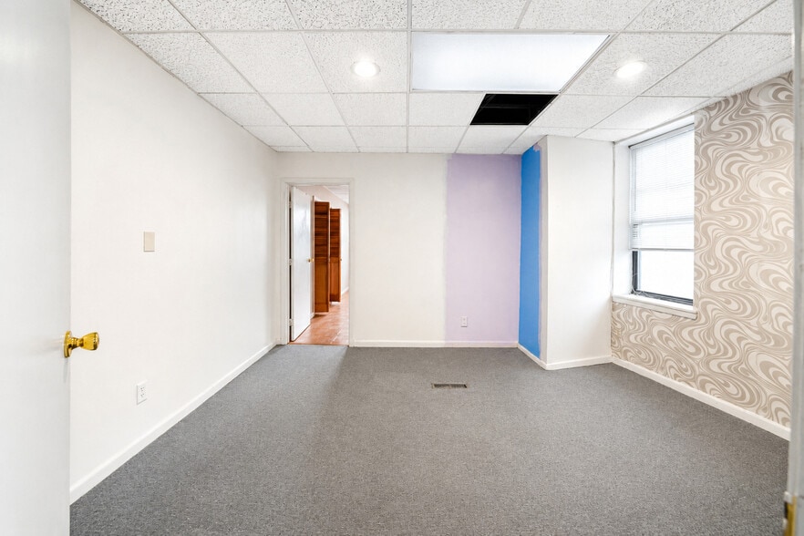 More Photos Of 64-19 Myrtle Ave, Ridgewood Freestanding For Sale