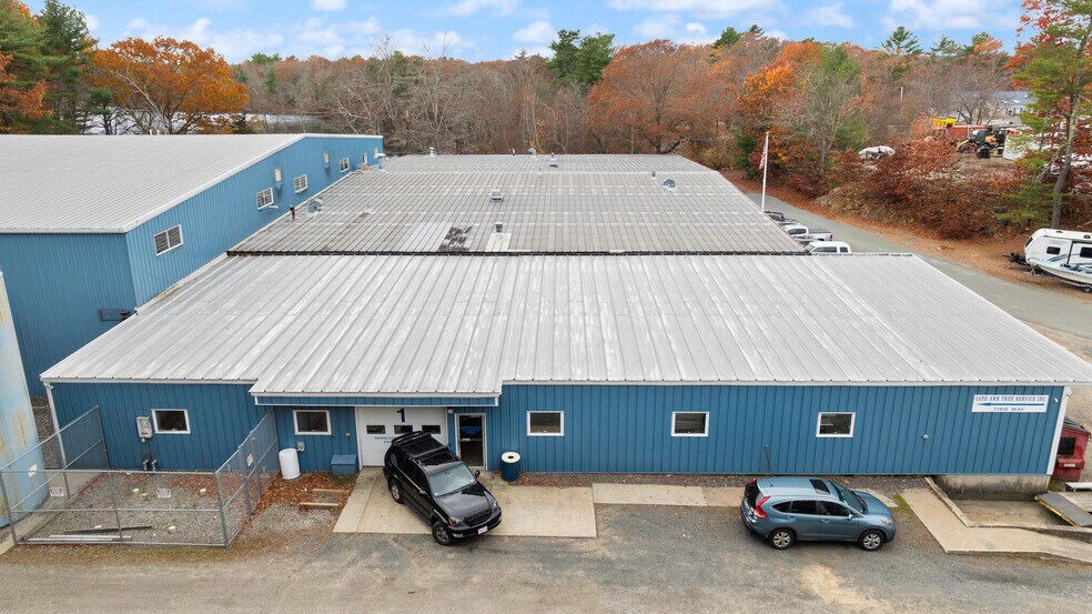 More Photos Of 10 Fernwood Lake Ave, Gloucester Warehouse For Lease