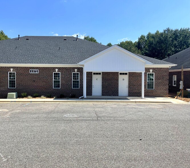 More Photos Of 1572 Union Rd, Gastonia Office For Lease