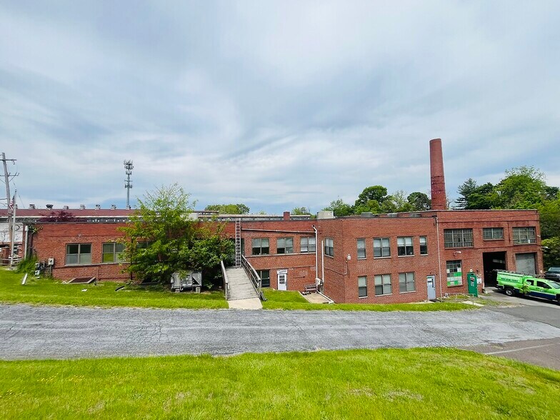Primary Photo Of 201 N 4th Ave, Royersford Warehouse For Lease