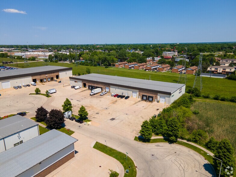 More Photos Of 510-530 Oakleaf Ct, Joliet Warehouse For Lease