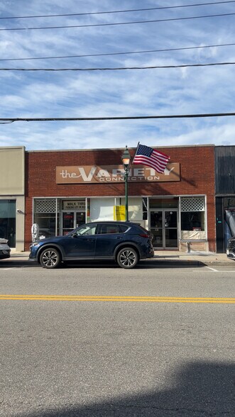 Primary Photo Of 450 Central Ave, Cedarhurst Storefront For Lease