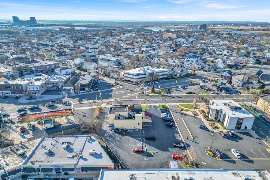 More Photos Of 1322 Paterson Plank Rd, Secaucus General Retail For Sale