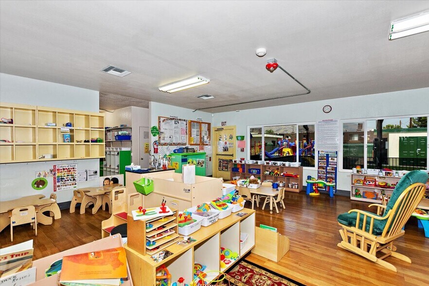 More Photos Of 1455 E Lynwood Dr, San Bernardino Schools For Sale