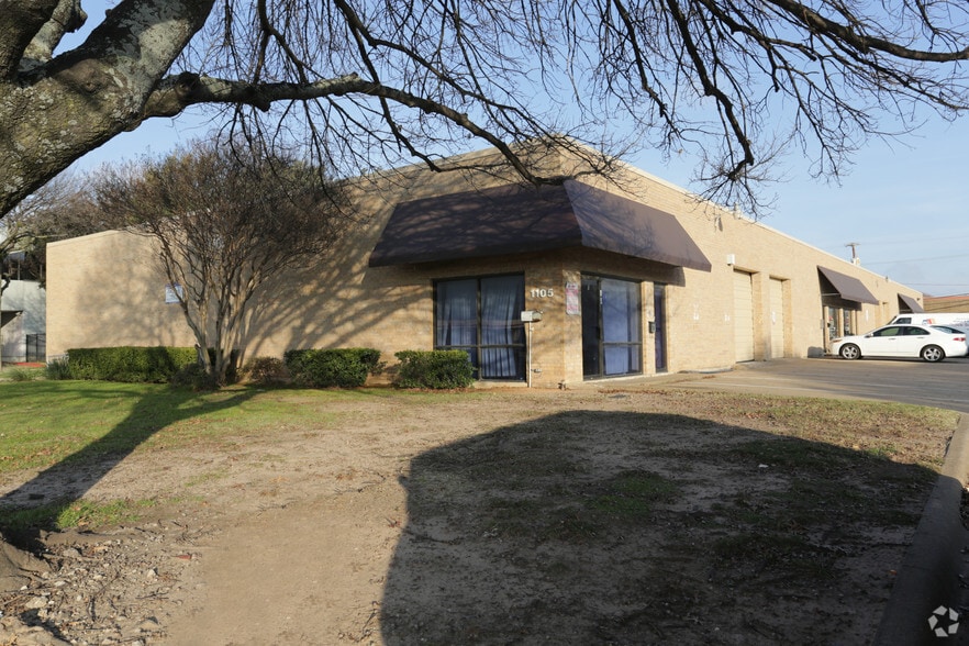 More Photos Of 1105 E Plano Pky, Plano Light Distribution For Lease