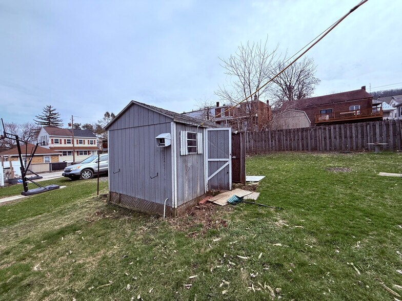 More Photos Of 1717 W Market St, Pottsville Apartments For Sale