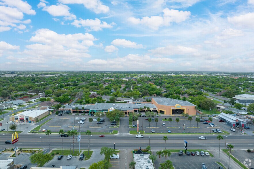 More Photos Of 2901 N 10th St, McAllen Storefront For Lease