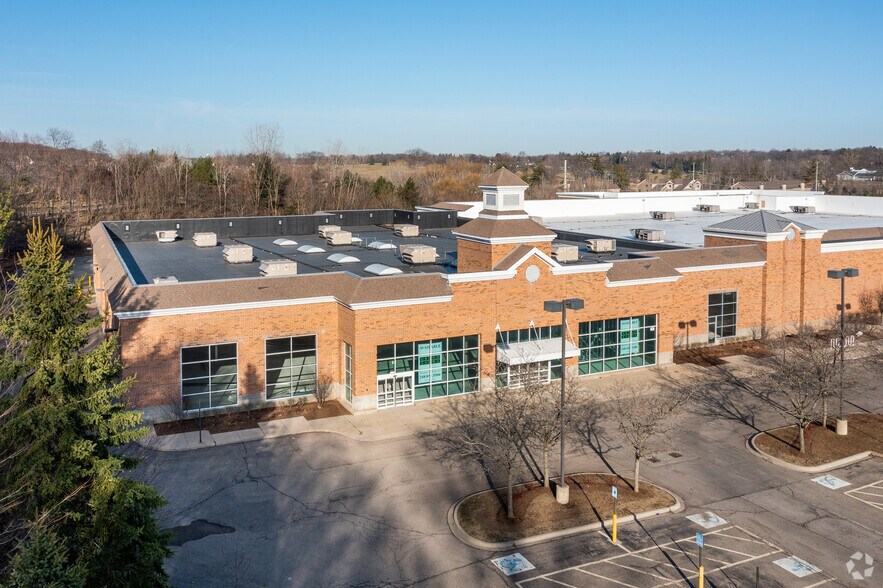 More Photos Of 20111 Haggerty Rd, Northville Freestanding For Lease