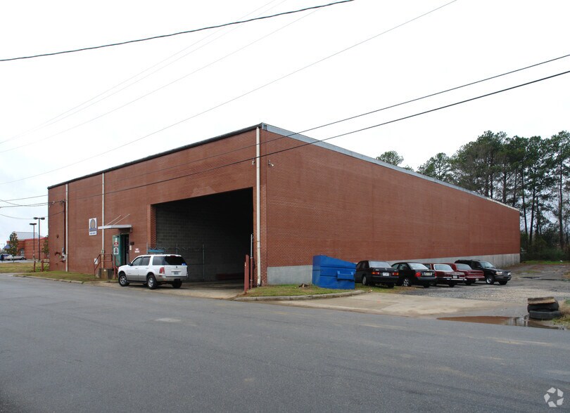 More Photos Of 2085 Phillips St, Columbus Warehouse For Lease
