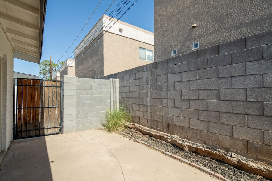 More Photos Of 3141 N 37th St, Phoenix Apartments For Sale