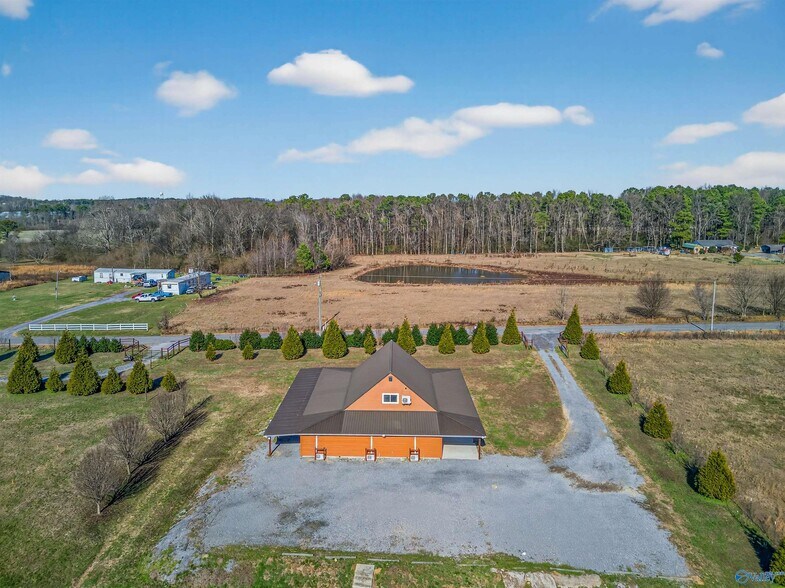 More Photos Of 1103 County Road 359, Crossville Medical For Sale