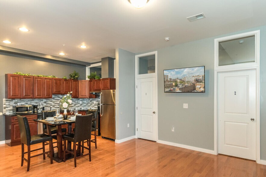 More Photos Of 224-226 N Camac St, Philadelphia Apartments For Sale
