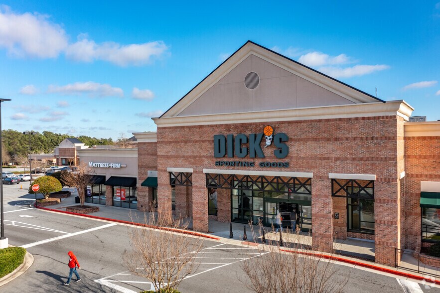 More Photos Of 1155 Mount Vernon Hwy, Atlanta Unknown For Lease