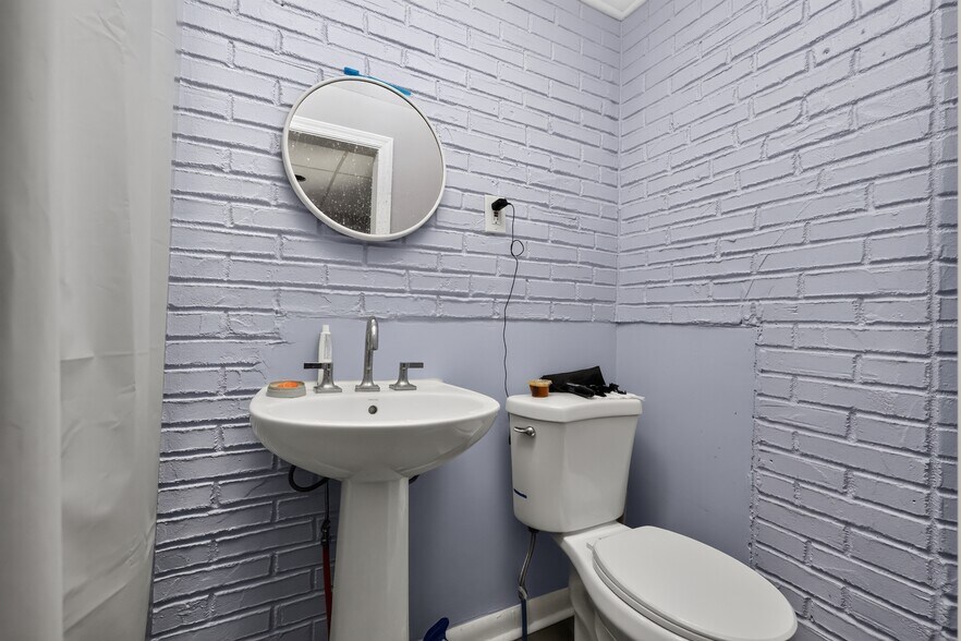 More Photos Of 1132 W Main St, Norristown Apartments For Sale
