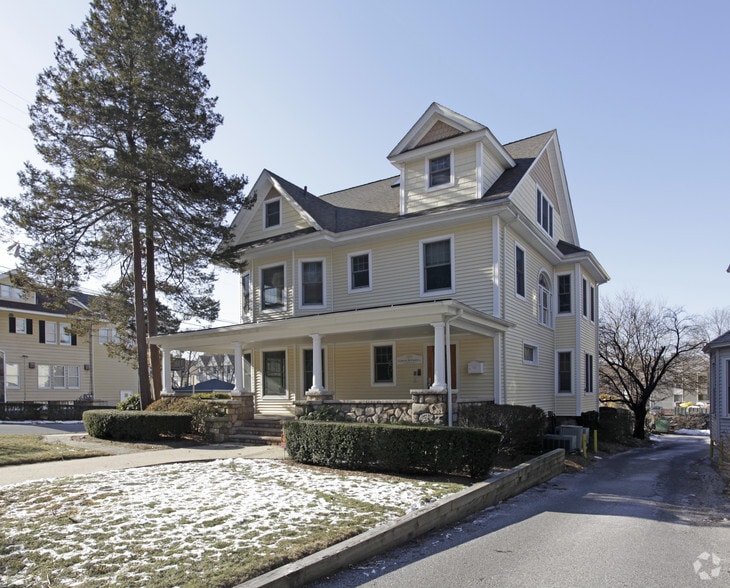 More Photos Of 1458 Bedford St, Stamford Office For Lease