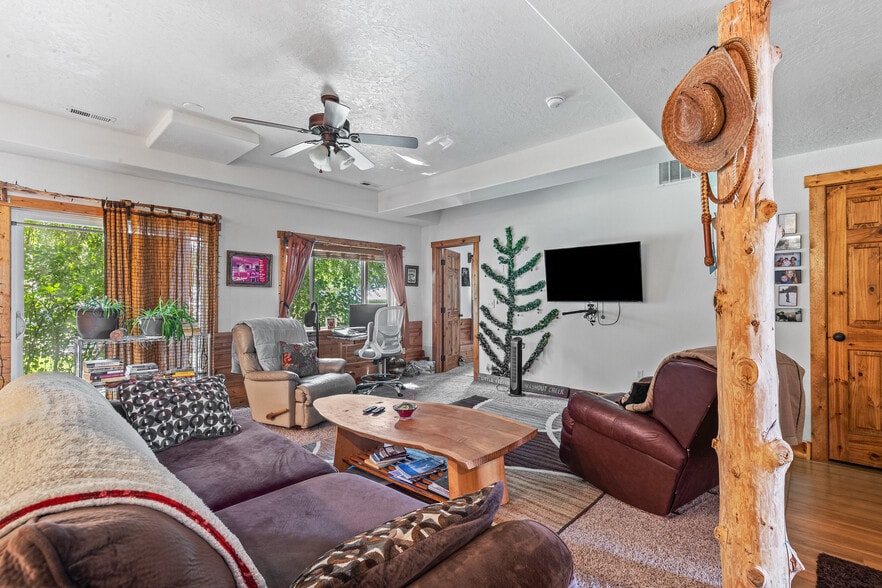 More Photos Of 302 Berger St, Riggins Apartments For Sale