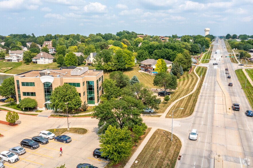 More Photos Of 13375 University Ave, Clive Medical For Lease