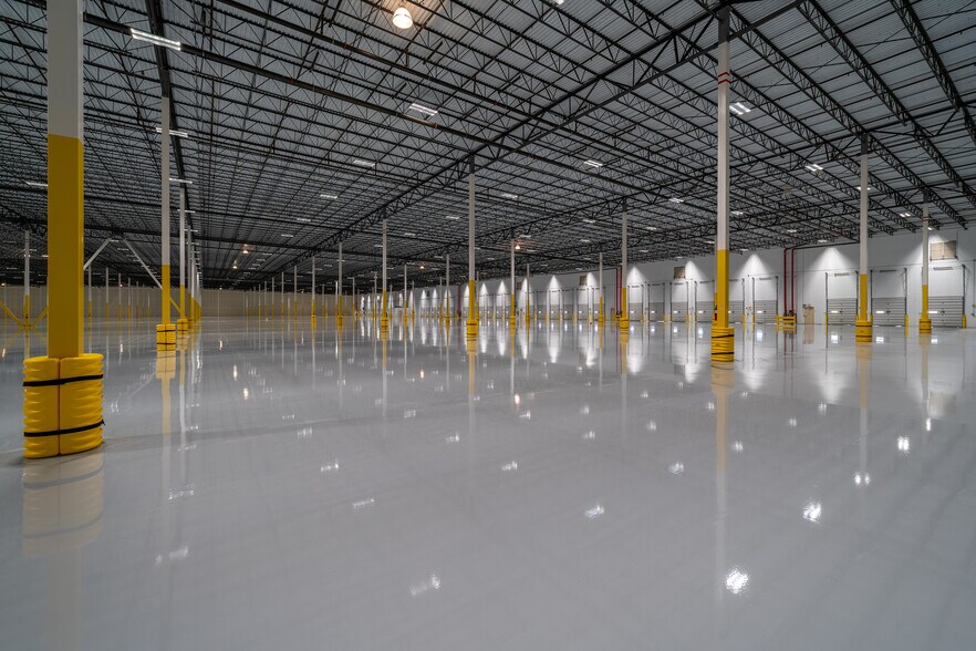 More Photos Of 245 Couchville Industrial Blvd, Mount Juliet Distribution For Lease