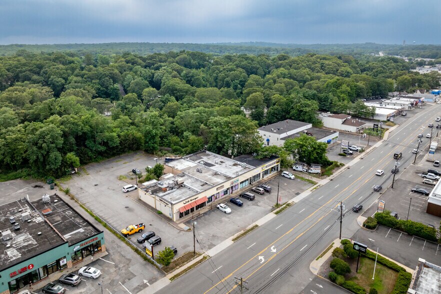 More Photos Of 3012A Jericho Tpke, East Northport Storefront For Lease