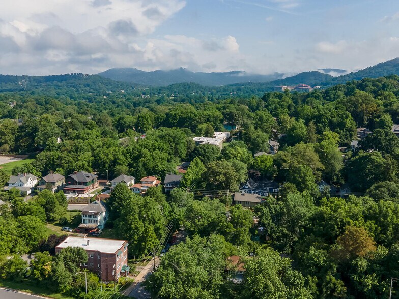 More Photos Of 42 Furman Ave, Asheville Apartments For Sale