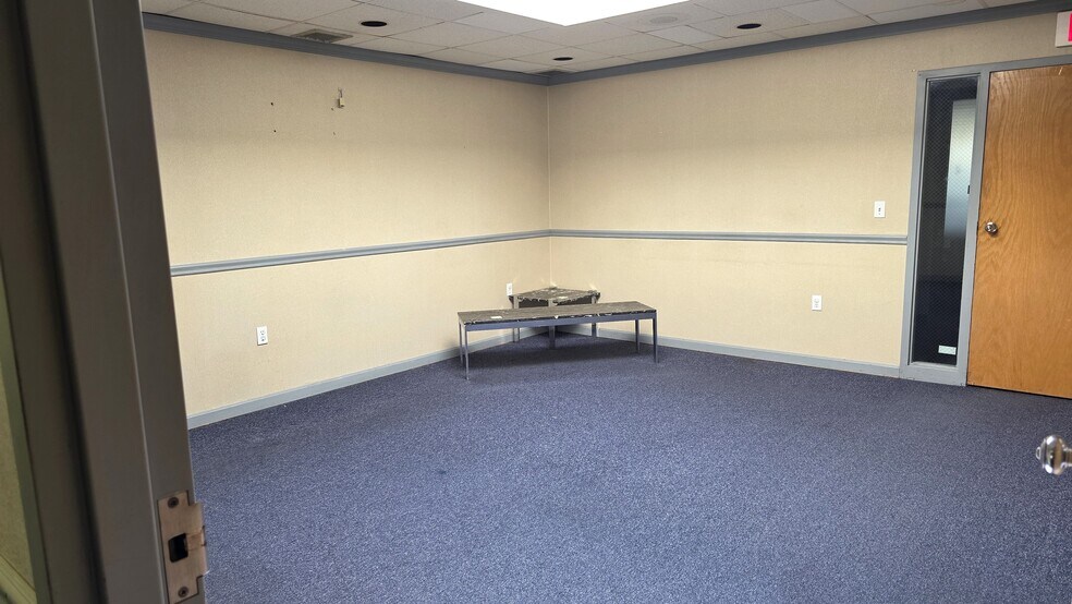 More Photos Of 60 Westwood Ave, Waterbury Medical For Sale