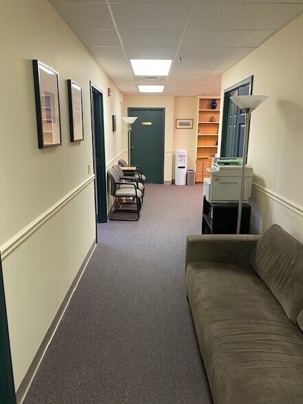 More Photos Of 84 Pine St, Burlington Office For Sale