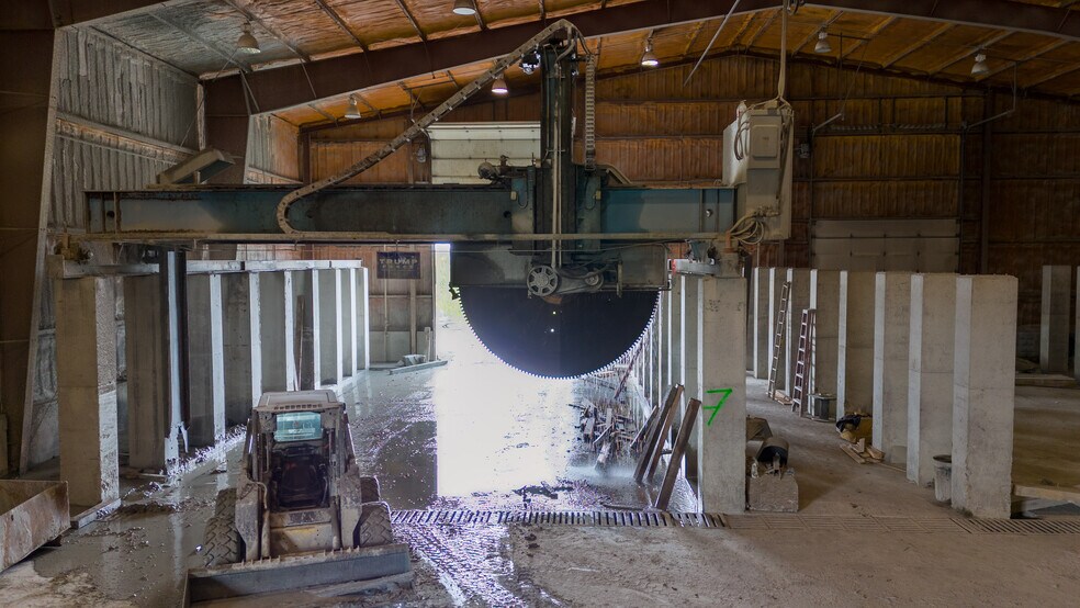 More Photos Of 441 Peck Hill Rd, New Milford Warehouse For Sale