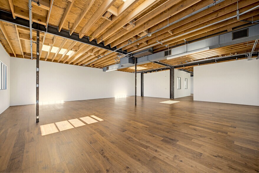 More Photos Of 1540 7th St, Santa Monica Loft Creative Space For Lease