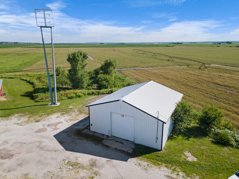More Photos Of 3153 Joliet Ave, Missouri Valley Convenience Store For Sale