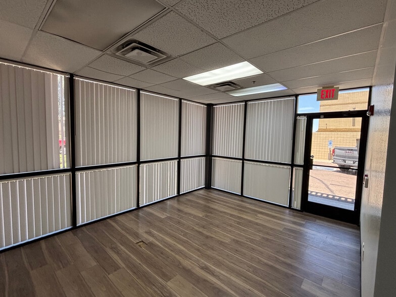 More Photos Of 5801 S 24th St, Phoenix Warehouse For Lease