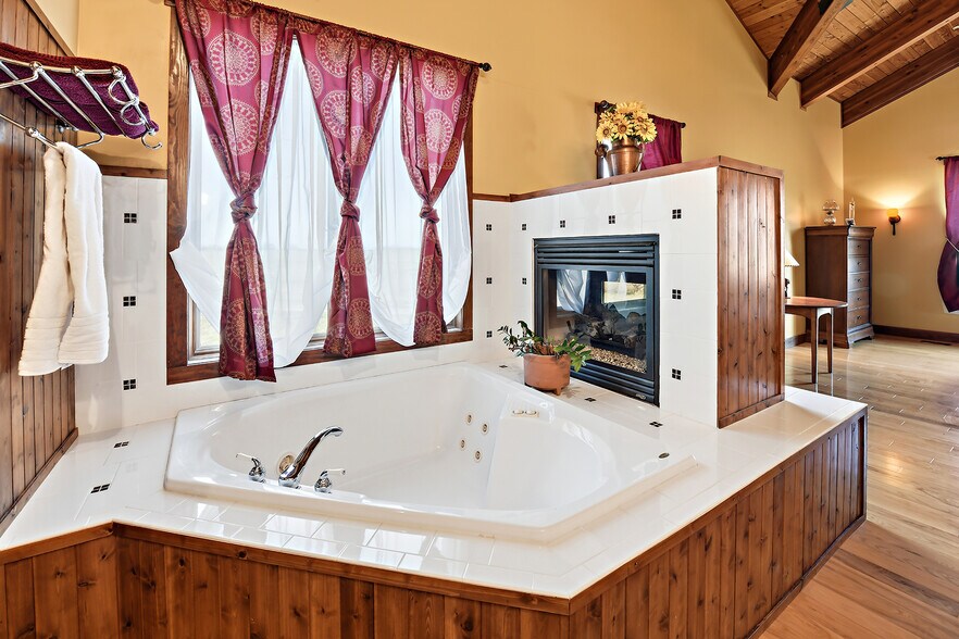 More Photos Of 32846 Block Rd, Paola Specialty For Sale