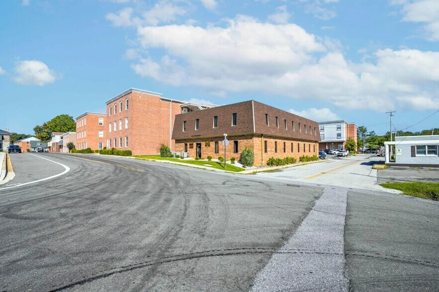 More Photos Of 41670 Courthouse Dr, Leonardtown Office For Lease
