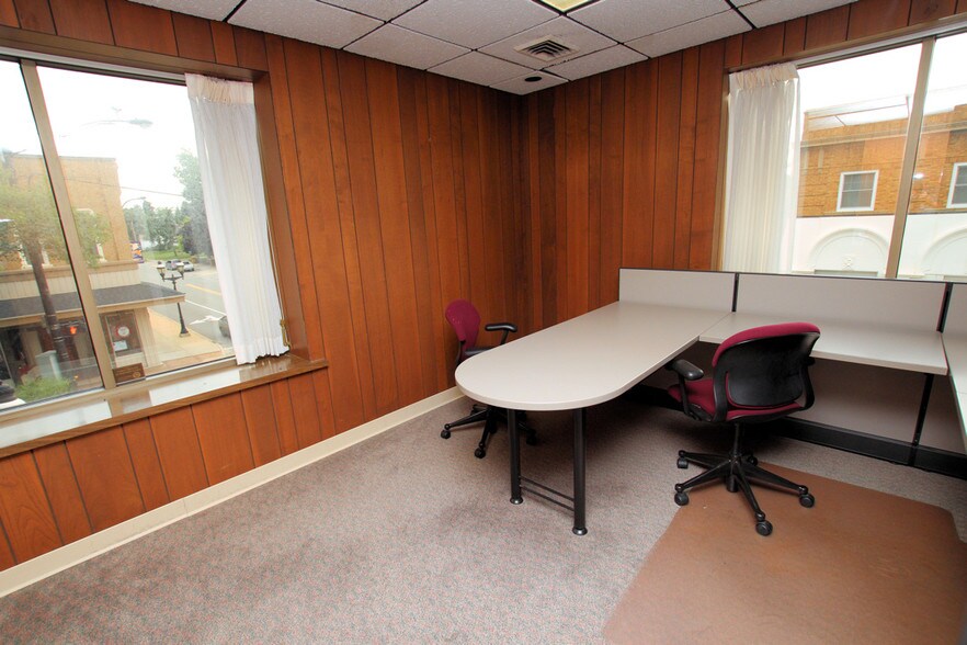 More Photos Of 2 W Main St, Fremont Office For Lease