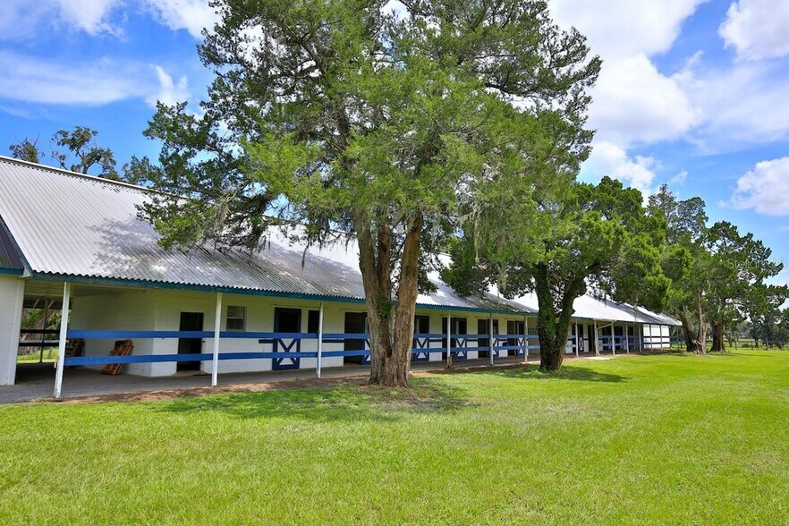 More Photos Of 12219 SW 26th St, Ocala Horse Stables For Sale