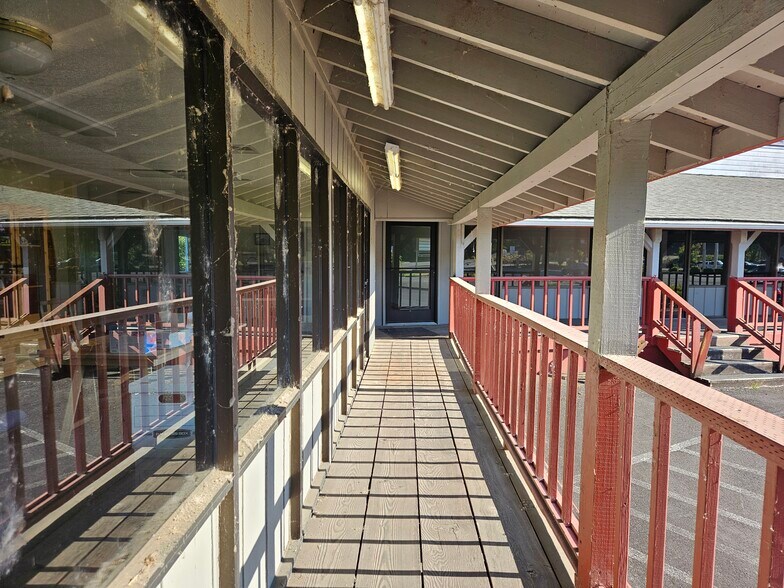 More Photos Of 350 W Columbia River Hwy, Clatskanie General Retail For Sale