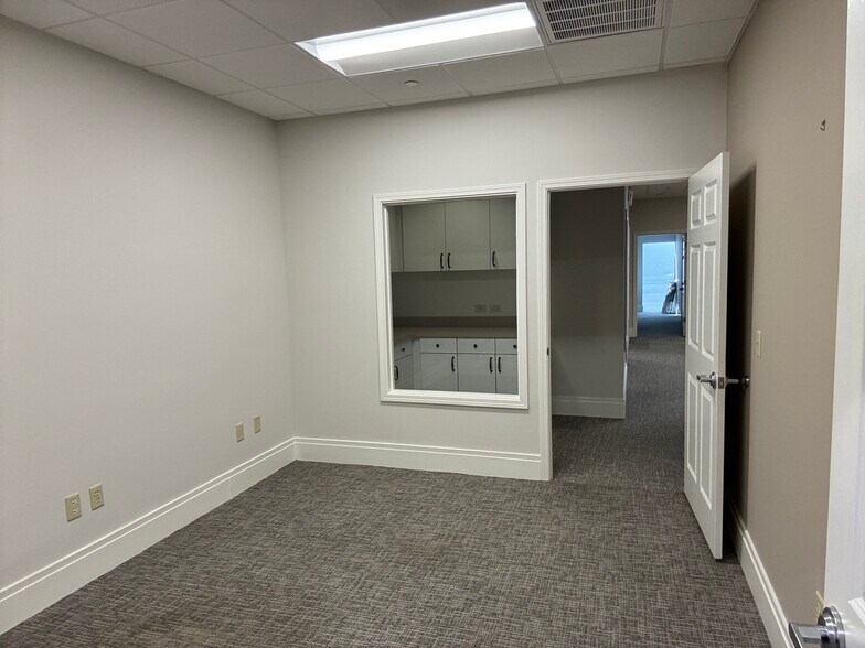 More Photos Of 7150 Hodgson Memorial Dr, Savannah Medical For Lease