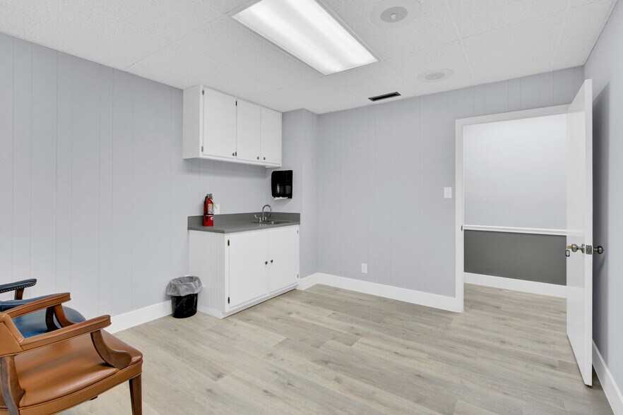 More Photos Of 1473 Dale Earnhardt Blvd, Kannapolis Medical For Lease