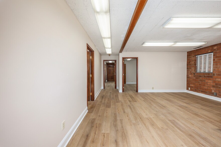 More Photos Of 316 S Eugene St, Greensboro Office For Sale