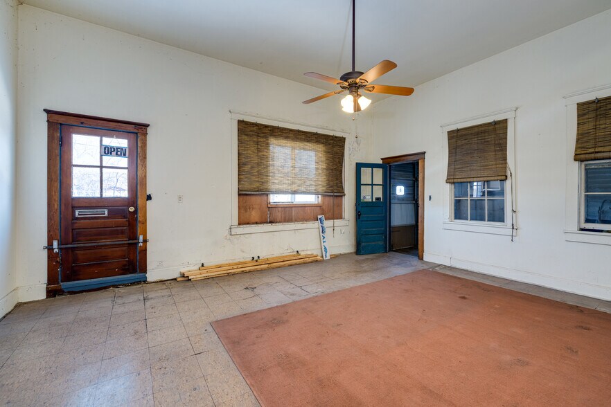 More Photos Of 164 Orchard dr, Timberville Light Distribution For Sale