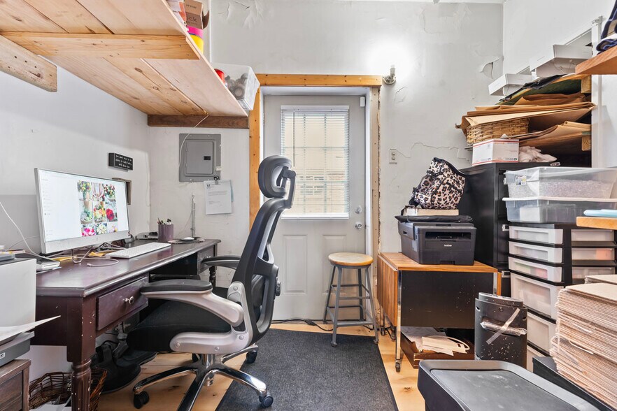 More Photos Of 310 W Irving Park Rd, Wood Dale General Retail For Sale