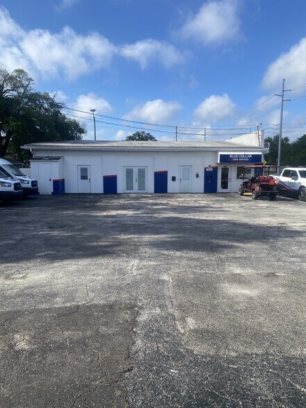 More Photos Of 1502 Alt 19, Palm Harbor Unknown For Lease